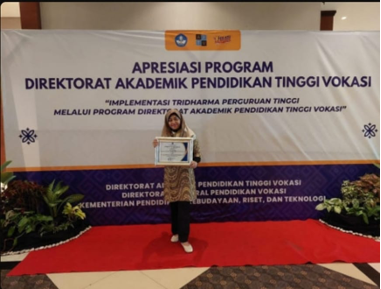 Collaboration Between Tax Accounting and TRKI Lecturers at Undip Supports Efficiency in Green Tea Production at PPTK Gambung Through Spray Drying Technology